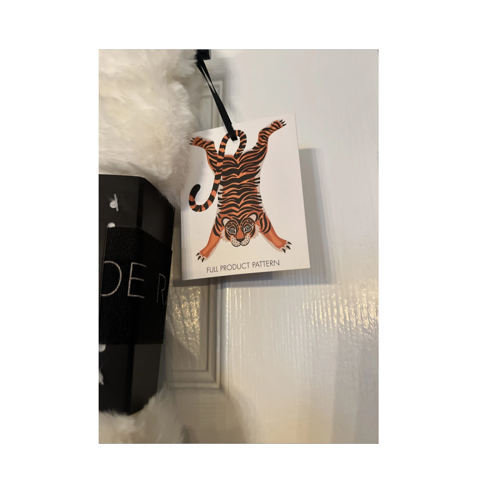 Tiger Print Ivory Faux Fur Throw Blanket - Image 3