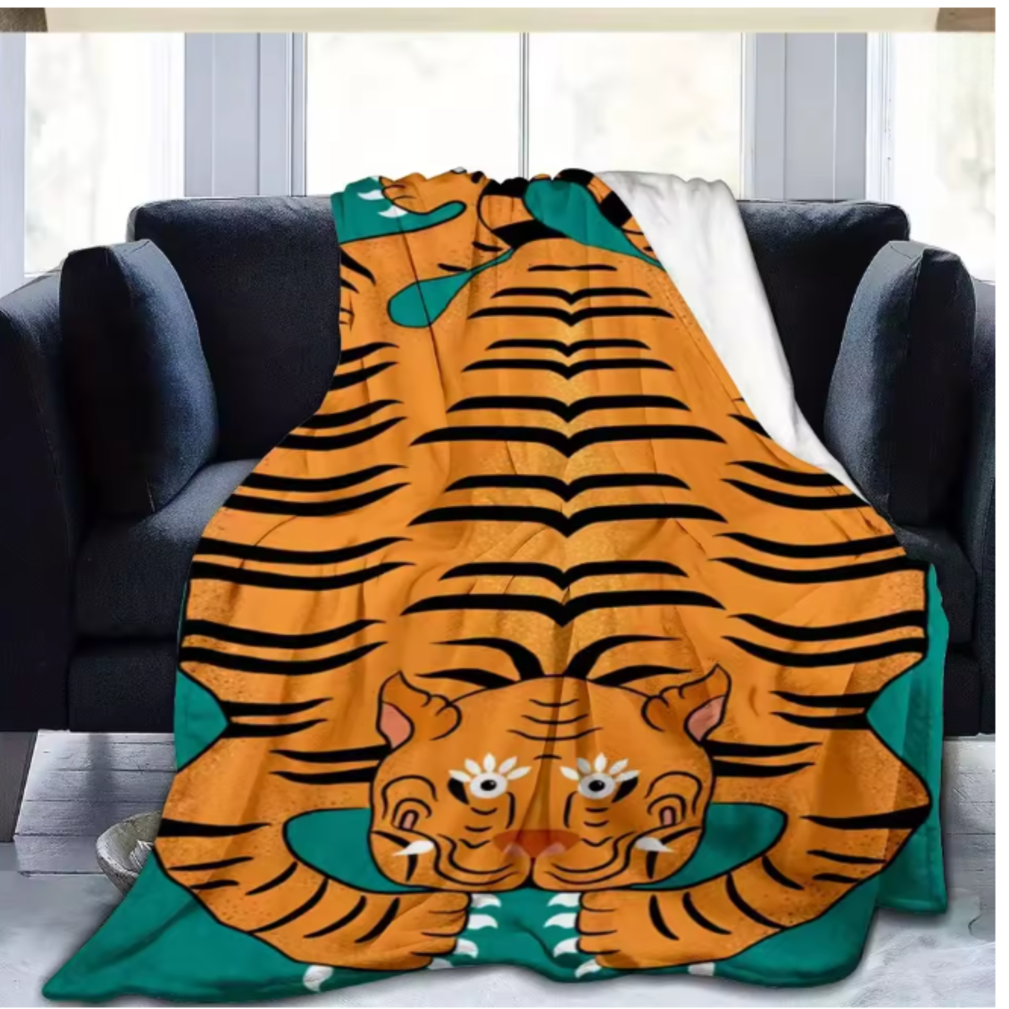 Little Tiger Pattern Flannel Throw Blanket - Image 5