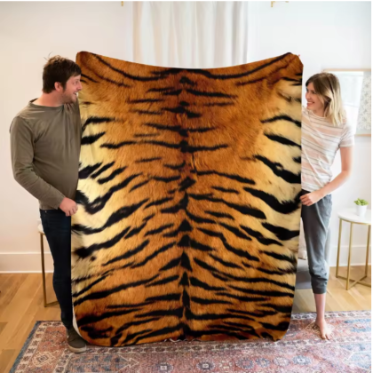 Realistic Tiger Print Flannel Throw Blanket